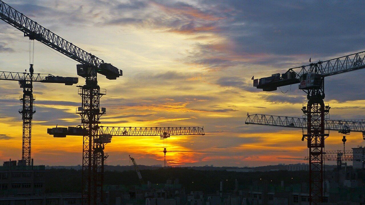 The Different Types of Mobile Cranes and Their Uses